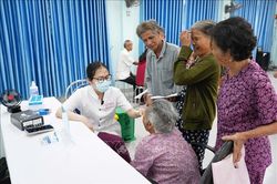 Huế: Phát động chương trình khám sức khỏe định kỳ cho người dân