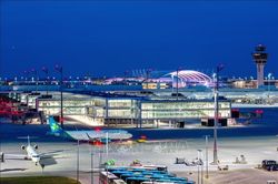 S&acirc;n bay Munich t&ecirc; liệt v&igrave; thời tiết xấu, h&agrave;ng ngh&igrave;n người mắc kẹt