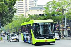 Hà Nội điều chỉnh 4 tuyến buýt hoạt động trong vùng phát thải thấp