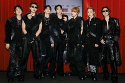 Số tiền hơn 3 nghìn tỷ đồng đã giúp BTS 'đánh bại' huyền thoại The Rolling Stones