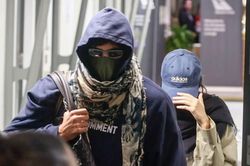 Người mẫu Kendall Jenner và Jacob Elordi kín đáo xuất hiện tại sân bay