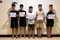 Khởi tố 4 'qu&aacute;i xế' mang hung kh&iacute; g&acirc;y rối tr&ecirc;n phố H&agrave; Nội