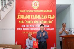 Hội Cựu chiến binh phường Nam Nha Trang bàn giao nhà nghĩa tình đồng đội