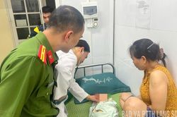 Phát hiện bé trai sơ sinh bị bỏ rơi tại xã Quốc Việt