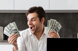 Tử vi tháng 7: 3 cung hoàng đạo có cơ hội gia tăng tài chính và nhận tin vui bất ngờ