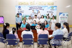 Khai trương 'Điểm tuy&ecirc;n truyền ch&iacute;nh s&aacute;ch Bảo hiểm y tế' tại Bệnh viện Sản Nhi tỉnh Ninh B&igrave;nh