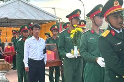 Lễ truy điệu và an táng hài cốt liệt sĩ