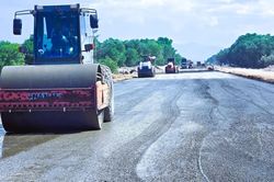 Đẩy nhanh thi công QL15D nối cảng Mỹ Thủy với cao tốc Cam Lộ - La Sơn