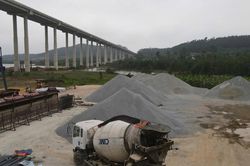 Nghệ An: Xăng dầu giảm, giá vật liệu xây dựng tại mỏ vẫn ở mức cao