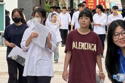 Phổ điểm thi tốt nghiệp THPT 2026: Đề thi phân hóa tốt, không còn 'mưa' điểm giỏi