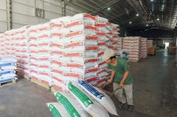 Giá thịt lợn, thức ăn chăn nuôi và phân bón đồng loạt chịu áp lực tăng