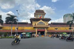 Dấu ấn một thời và những ký ức không phai trong lòng chợ cổ Bình Tây