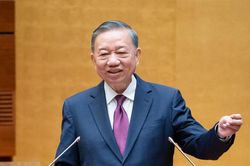 Không nóng vội, chủ quan, song cũng không thể dừng lại, chần chừ trước những bất cập thực tiễn đã chỉ ra