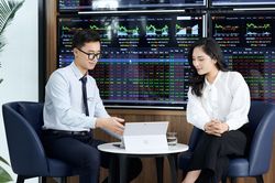 VN-Index trước cơ hội hồi phục chọn lọc trong tháng 7