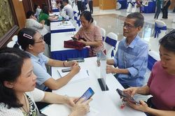 Mong muốn tiếp tục cống hiến, lao động cao tuổi gặp không ít rào cản