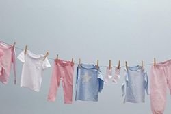 Sai lầm nhiều cha mẹ mắc phải khi mặc quần áo mới cho trẻ sơ sinh