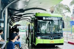Xe buýt đón người dân đi lại miễn phí khắp TP.HCM từ hôm nay
