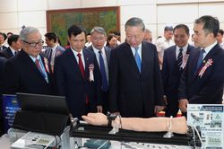 Mô hình phát triển mới của Việt Nam: Chuyển từ lợi thế nhân công sang lợi thế nhân tài