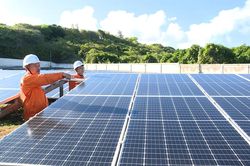 EVNSPC hỗ trợ tối đa cho người dân, doanh nghiệp lắp đặt điện mặt trời mái nhà