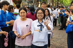 Dự báo điểm chuẩn đại học 2026: Khối B00 có thể tăng 2 điểm