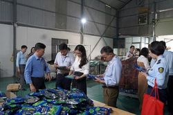 Gỡ 'điểm nghẽn' an to&agrave;n thực phẩm từ nguồn gốc đến quản l&yacute; chợ đầu mối