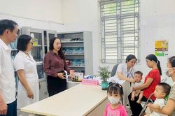 Xã Ô Diên khởi động chương trình khám sức khỏe toàn dân từ nhóm trẻ em dưới 6 tuổi