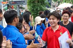 Hội đồng thi H&agrave; Nội c&oacute; 6 thủ khoa to&agrave;n quốc kỳ thi tốt nghiệp THPT 2026
