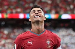 Ronaldo dính lời nguyền ở vòng knock-out World Cup?