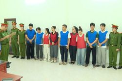 Triệt ph&aacute; đường d&acirc;y bu&ocirc;n lậu hơn 28.000 vi&ecirc;n kim cương, doanh thu 280 tỉ đồng