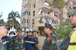 Đo&agrave;n Việt Nam đ&atilde; đưa 23 thi thể nạn nh&acirc;n động đất tại Venezuela ra khỏi đống đổ n&aacute;t