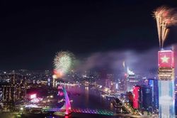 [Ảnh] Trận địa pháo hoa sẵn sàng khai hỏa mừng 50 năm Thành phố mang tên Bác