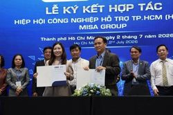 T&igrave;m giải ph&aacute;p n&acirc;ng cao năng lực c&ocirc;ng nghiệp hỗ trợ trong chuỗi cung ứng to&agrave;n cầu