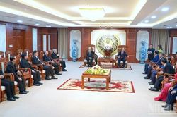 Đặc sứ cùng Đoàn đại biểu Tòa Thánh Vatican gặp gỡ lãnh đạo Cà Mau