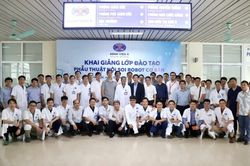 Đ&agrave;o tạo, n&acirc;ng cao tr&igrave;nh độ phẫu thuật nội soi robot trong điều trị ung thư