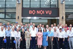 Nâng cao hơn nữa đời sống của người có công với cách mạng