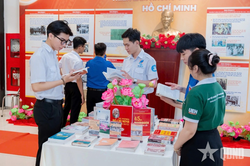 Từ cuộc ra đi lịch sử đến thành phố rạng rỡ tên Người-Bài 4: Ngời sáng bản sắc văn hóa Hồ Chí Minh