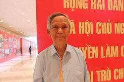 GS Nguyễn Lân Dũng: 18 tuổi tốt nghiệp đại học, tự học suốt đời