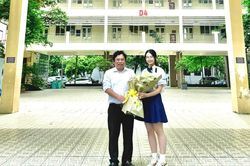Hành trình chinh phục tri thức 'đi đến tận cùng bản chất' của nữ Thủ khoa