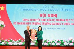 PGS.TS Nguyễn Văn Khải giữ chức Hiệu trưởng Trường Đại học Y Dược Hải Ph&ograve;ng