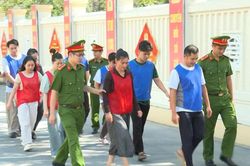 C&ocirc;ng an Thanh H&oacute;a triệt ph&aacute; đường d&acirc;y bu&ocirc;n lậu kim cương xuy&ecirc;n quốc gia