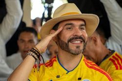 Điện mừng Tổng thống Colombia