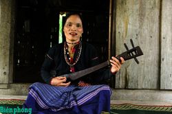 Vang mãi tiếng đàn Ta lư và khèn bè của đồng bào Bru-Vân Kiều