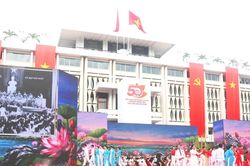 TP Hồ Chí Minh vững bước cùng dân tộc bước vào kỷ nguyên thịnh vượng, bình yên, hạnh phúc