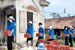 Dựng mái ấm, sẻ chia nỗi đau da cam