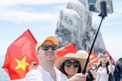 Đà Nẵng đón gần 10 triệu lượt khách trong nửa năm, khách quốc tế vượt nội địa