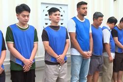 Mô hình tầng nấc của đường dây buôn lậu 28.000 viên kim cương