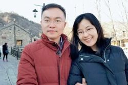Người phụ nữ từ chối ly hôn, bỏ sự nghiệp để cùng chồng chống lại căn bệnh hiếm