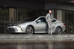 Toyota Việt Nam điều chỉnh giảm giá mạnh dòng xe Camry HEV Premium