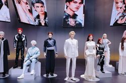 Trung Quốc sản xuất h&agrave;ng loạt robot h&igrave;nh người si&ecirc;u thực l&agrave;m bạn đồng h&agrave;nh