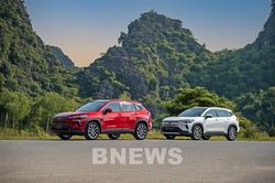 Doanh số bán xe của Toyota Việt Nam tăng 12%, dòng bybrid tăng tới 89%